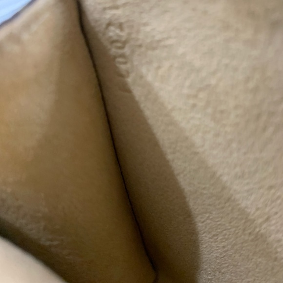 Authentic Louis Vuitton Florentine pochette - Picture 8 of 15